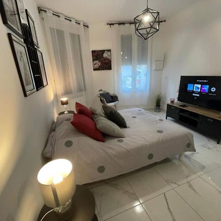 Le Dolce Vita - Centre Historique, Proche Toutes Commodites, Stationnement Aise, Wifi-Netflix Niort Kültér fotó