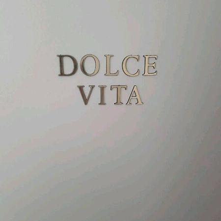 Le Dolce Vita - Centre Historique, Proche Toutes Commodites, Stationnement Aise, Wifi-Netflix Niort Kültér fotó