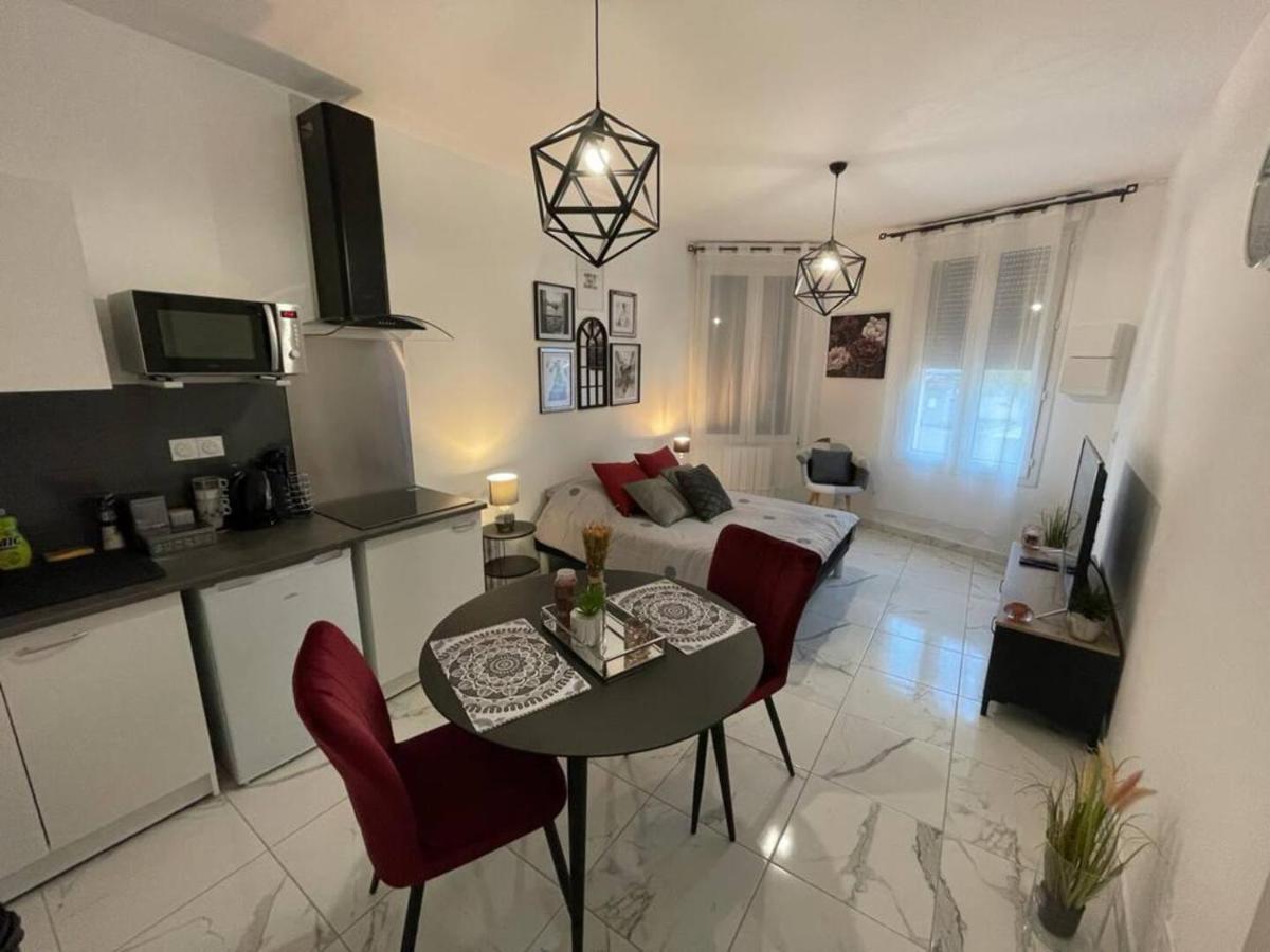 Le Dolce Vita - Centre Historique, Proche Toutes Commodites, Stationnement Aise, Wifi-Netflix Niort Kültér fotó