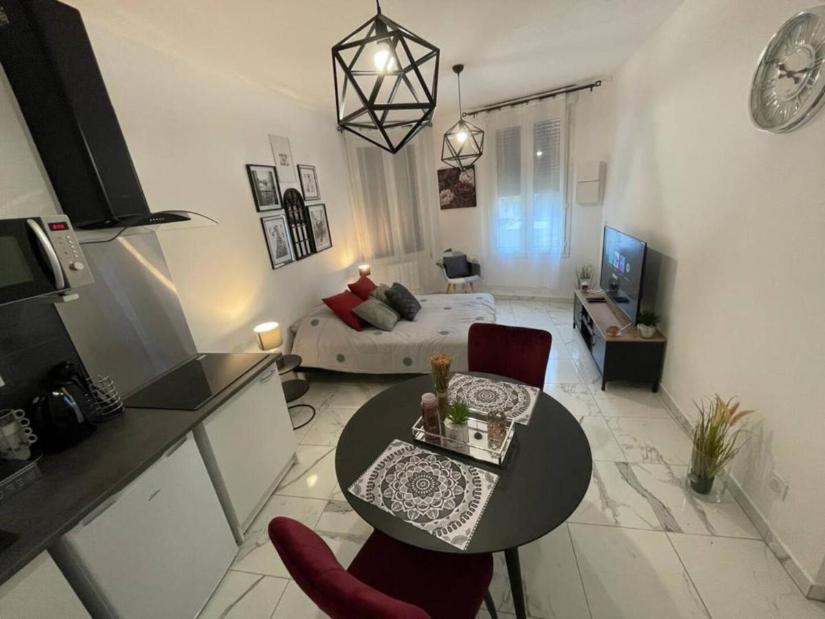 Le Dolce Vita - Centre Historique, Proche Toutes Commodites, Stationnement Aise, Wifi-Netflix Niort Kültér fotó